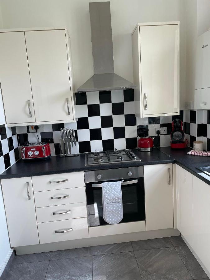 2 Bed Apartment Close To City Centre Кардифф Экстерьер фото