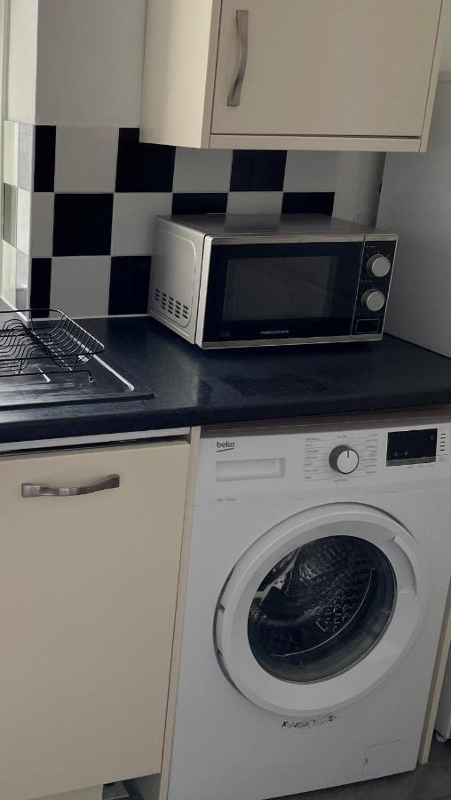 2 Bed Apartment Close To City Centre Кардифф Экстерьер фото