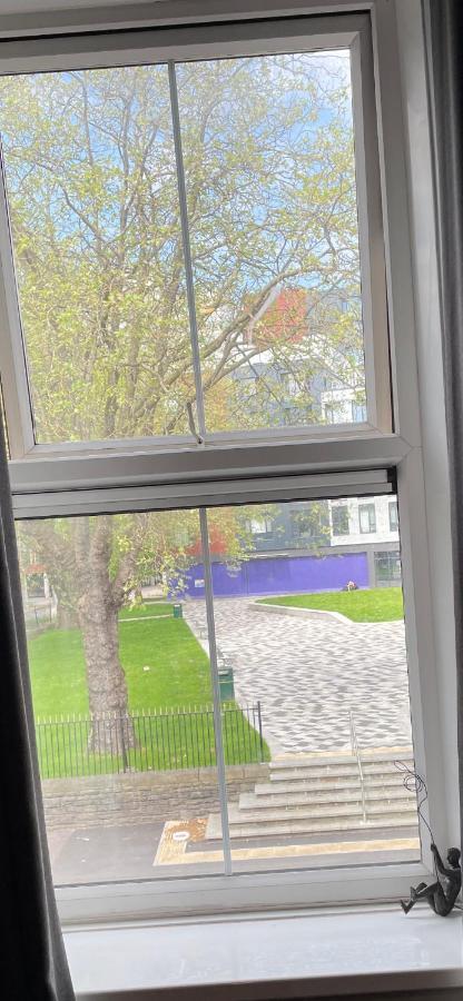 2 Bed Apartment Close To City Centre Кардифф Экстерьер фото